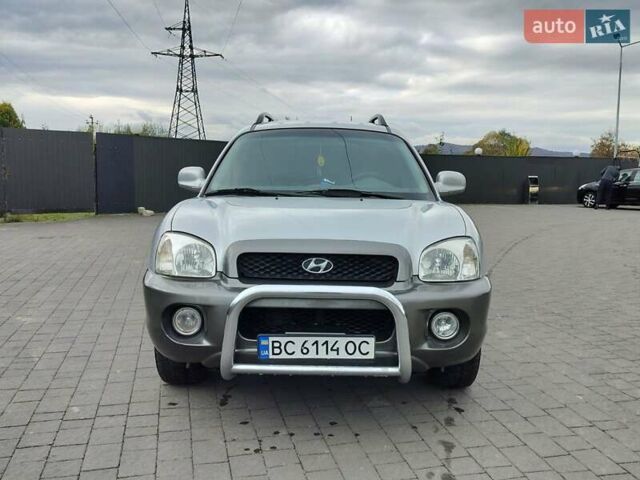 Серый Хендай Санта Фе, объемом двигателя 1.99 л и пробегом 300 тыс. км за 5650 $, фото 16 на Automoto.ua