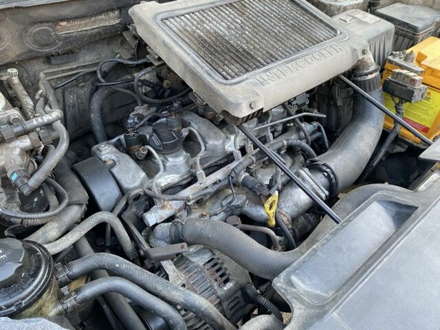 Серый Хендай Санта Фе, объемом двигателя 2 л и пробегом 1000 тыс. км за 1600 $, фото 5 на Automoto.ua