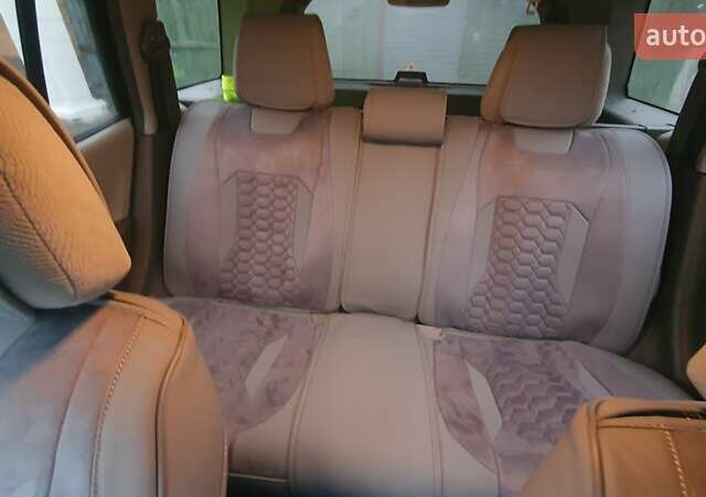 Сірий Хендай Санта Фе, об'ємом двигуна 1.99 л та пробігом 270 тис. км за 6300 $, фото 8 на Automoto.ua