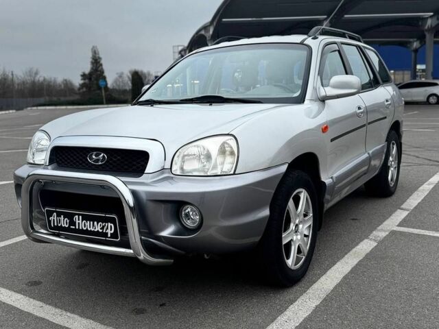 Серый Хендай Санта Фе, объемом двигателя 0 л и пробегом 221 тыс. км за 5999 $, фото 2 на Automoto.ua