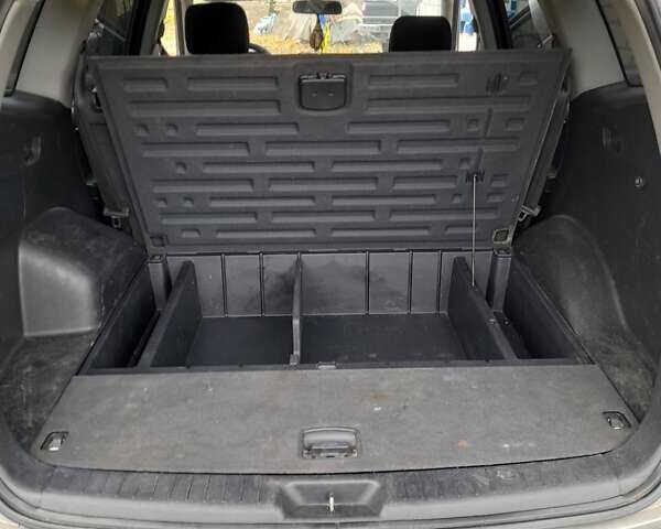 Сірий Хендай Санта Фе, об'ємом двигуна 2.2 л та пробігом 283 тис. км за 5700 $, фото 10 на Automoto.ua