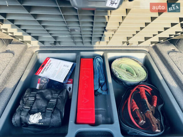 Серый Хендай Санта Фе, объемом двигателя 2.4 л и пробегом 262 тыс. км за 6900 $, фото 25 на Automoto.ua