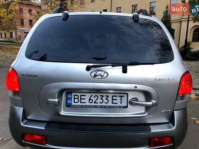 Серый Хендай Санта Фе, объемом двигателя 2 л и пробегом 278 тыс. км за 6850 $, фото 6 на Automoto.ua
