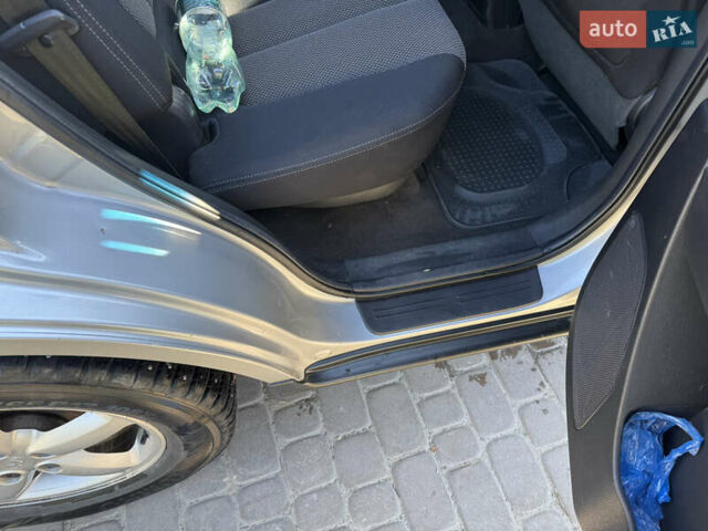 Серый Хендай Санта Фе, объемом двигателя 2.2 л и пробегом 290 тыс. км за 8700 $, фото 14 на Automoto.ua