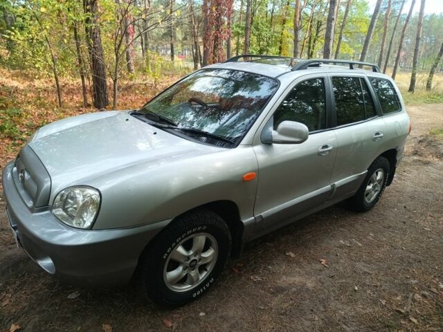 Серый Хендай Санта Фе, объемом двигателя 2 л и пробегом 290 тыс. км за 2650 $, фото 1 на Automoto.ua