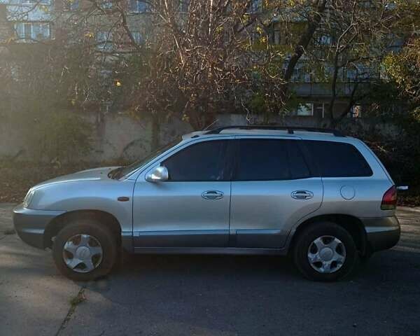 Сірий Хендай Санта Фе, об'ємом двигуна 2.35 л та пробігом 264 тис. км за 5200 $, фото 9 на Automoto.ua