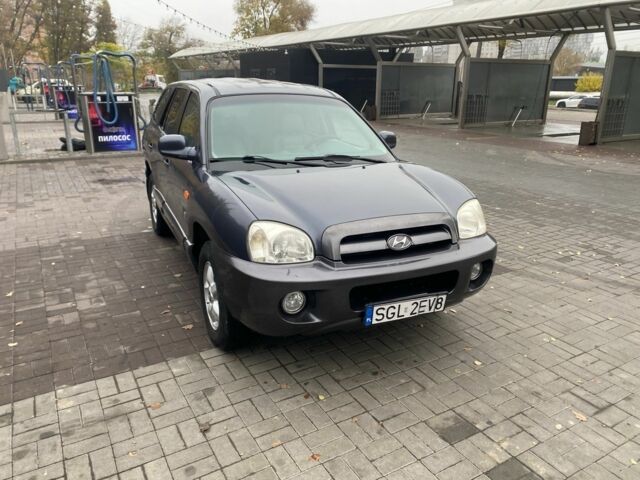 Серый Хендай Санта Фе, объемом двигателя 0 л и пробегом 199 тыс. км за 4200 $, фото 1 на Automoto.ua