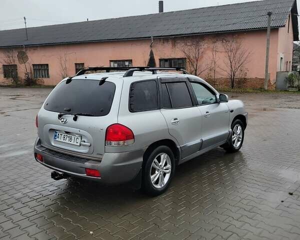 Серый Хендай Санта Фе, объемом двигателя 2 л и пробегом 300 тыс. км за 5700 $, фото 4 на Automoto.ua