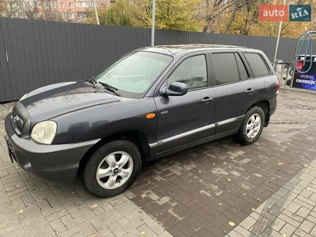 Сірий Хендай Санта Фе, об'ємом двигуна 2 л та пробігом 199 тис. км за 4200 $, фото 1 на Automoto.ua