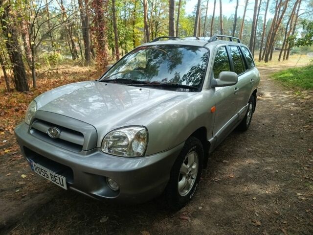 Серый Хендай Санта Фе, объемом двигателя 2 л и пробегом 290 тыс. км за 2650 $, фото 12 на Automoto.ua