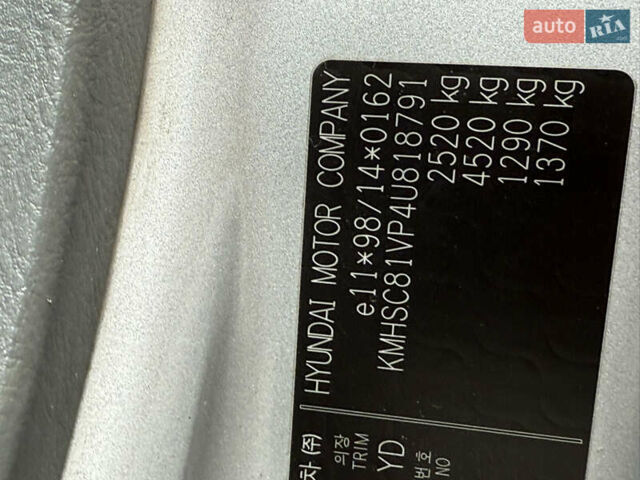 Серый Хендай Санта Фе, объемом двигателя 1.99 л и пробегом 299 тыс. км за 3999 $, фото 16 на Automoto.ua