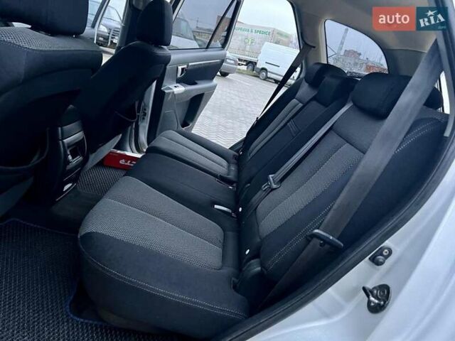 Сірий Хендай Санта Фе, об'ємом двигуна 2.19 л та пробігом 290 тис. км за 8600 $, фото 16 на Automoto.ua