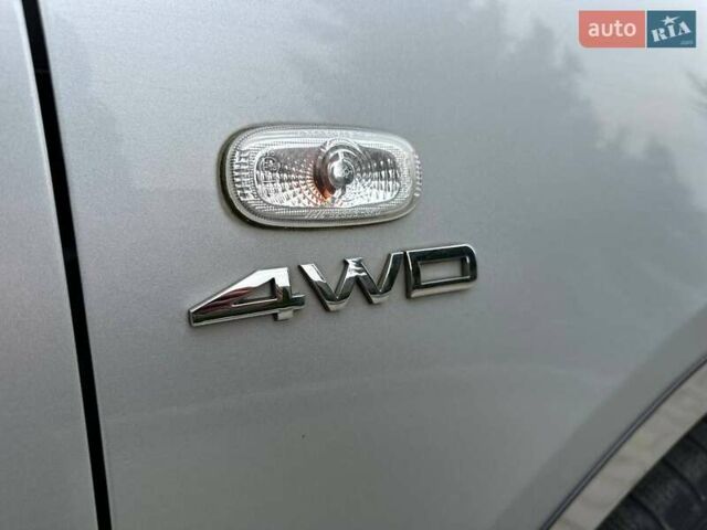 Сірий Хендай Санта Фе, об'ємом двигуна 2.19 л та пробігом 233 тис. км за 8900 $, фото 26 на Automoto.ua