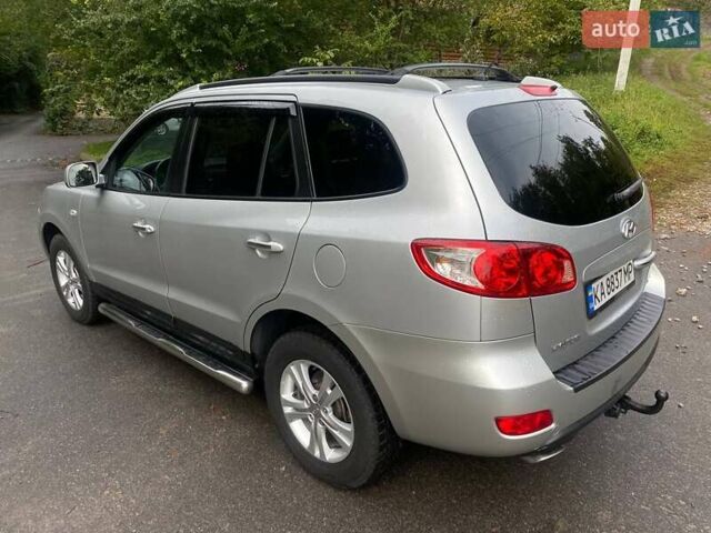 Серый Хендай Санта Фе, объемом двигателя 2.2 л и пробегом 182 тыс. км за 9450 $, фото 16 на Automoto.ua