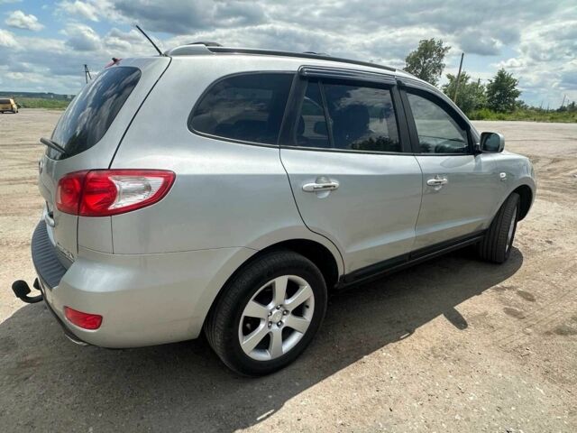 Серый Хендай Санта Фе, объемом двигателя 2.2 л и пробегом 320 тыс. км за 8200 $, фото 7 на Automoto.ua