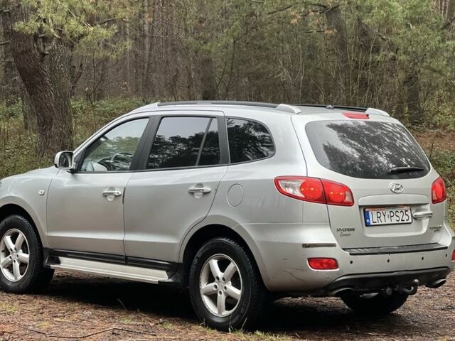 Сірий Хендай Санта Фе, об'ємом двигуна 2.2 л та пробігом 290 тис. км за 3900 $, фото 2 на Automoto.ua