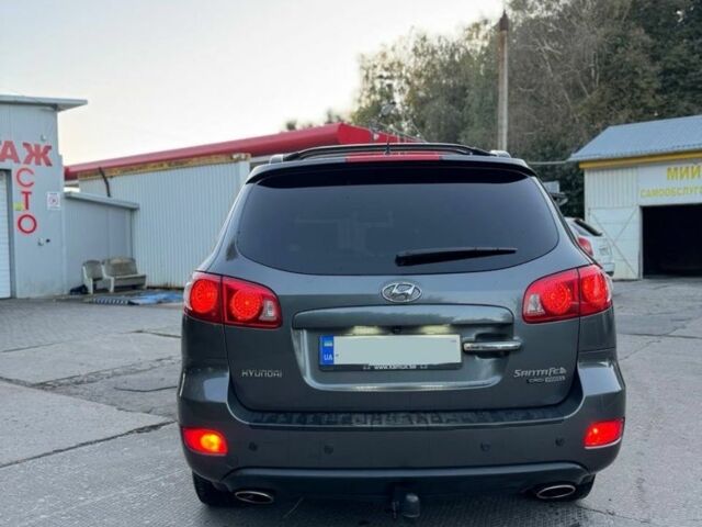 Серый Хендай Санта Фе, объемом двигателя 2.2 л и пробегом 320 тыс. км за 9800 $, фото 4 на Automoto.ua