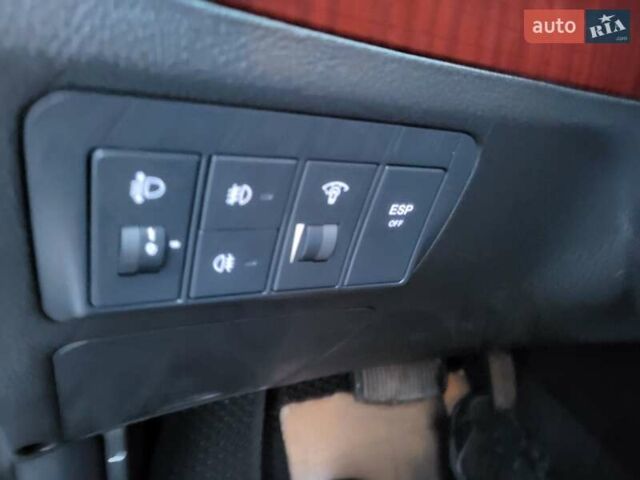 Сірий Хендай Санта Фе, об'ємом двигуна 2.2 л та пробігом 283 тис. км за 9300 $, фото 90 на Automoto.ua