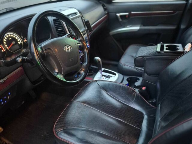 Серый Хендай Санта Фе, объемом двигателя 2.2 л и пробегом 237 тыс. км за 8500 $, фото 5 на Automoto.ua