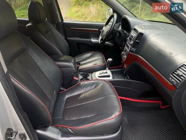 Серый Хендай Санта Фе, объемом двигателя 2.2 л и пробегом 182 тыс. км за 9450 $, фото 23 на Automoto.ua