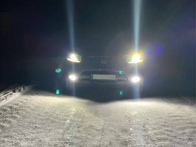 Серый Хендай Санта Фе, объемом двигателя 2.2 л и пробегом 320 тыс. км за 9800 $, фото 23 на Automoto.ua