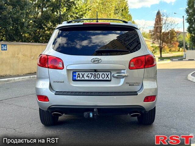 Сірий Хендай Санта Фе, об'ємом двигуна 2.2 л та пробігом 262 тис. км за 9300 $, фото 3 на Automoto.ua