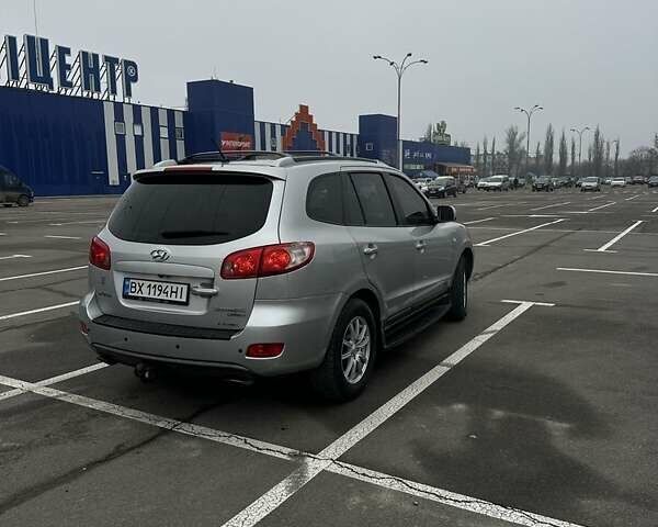 Сірий Хендай Санта Фе, об'ємом двигуна 2.2 л та пробігом 326 тис. км за 8800 $, фото 3 на Automoto.ua