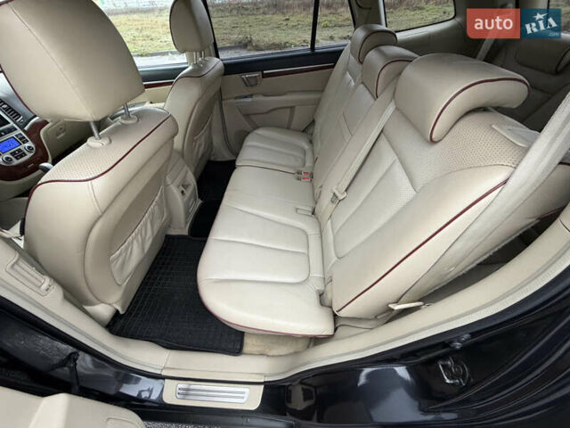 Серый Хендай Санта Фе, объемом двигателя 2.2 л и пробегом 232 тыс. км за 10555 $, фото 62 на Automoto.ua