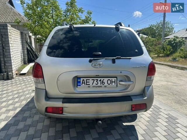 Серый Хендай Санта Фе, объемом двигателя 2 л и пробегом 123 тыс. км за 6555 $, фото 1 на Automoto.ua