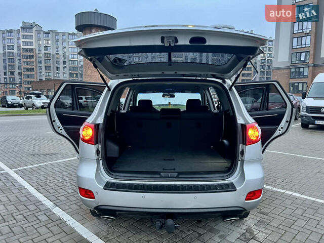 Серый Хендай Санта Фе, объемом двигателя 2.19 л и пробегом 260 тыс. км за 8950 $, фото 16 на Automoto.ua