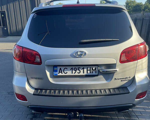 Серый Хендай Санта Фе, объемом двигателя 2.19 л и пробегом 280 тыс. км за 9000 $, фото 8 на Automoto.ua