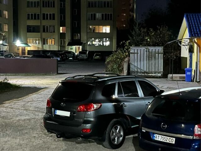 Серый Хендай Санта Фе, объемом двигателя 2.2 л и пробегом 320 тыс. км за 9800 $, фото 20 на Automoto.ua