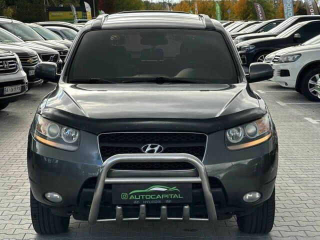 Серый Хендай Санта Фе, объемом двигателя 2.2 л и пробегом 225 тыс. км за 8990 $, фото 2 на Automoto.ua