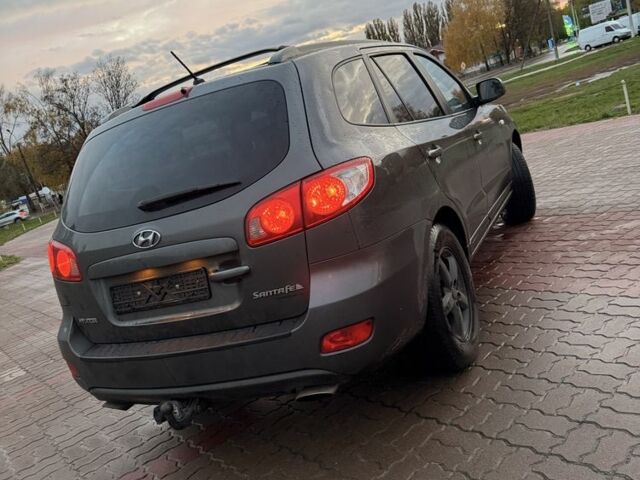 Сірий Хендай Санта Фе, об'ємом двигуна 2.2 л та пробігом 199 тис. км за 6800 $, фото 2 на Automoto.ua