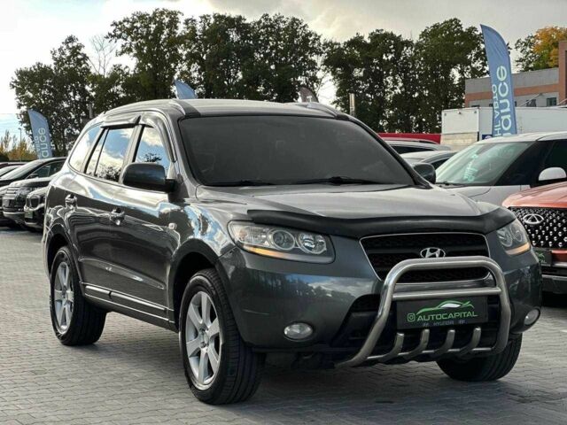 Серый Хендай Санта Фе, объемом двигателя 2.2 л и пробегом 225 тыс. км за 8990 $, фото 5 на Automoto.ua