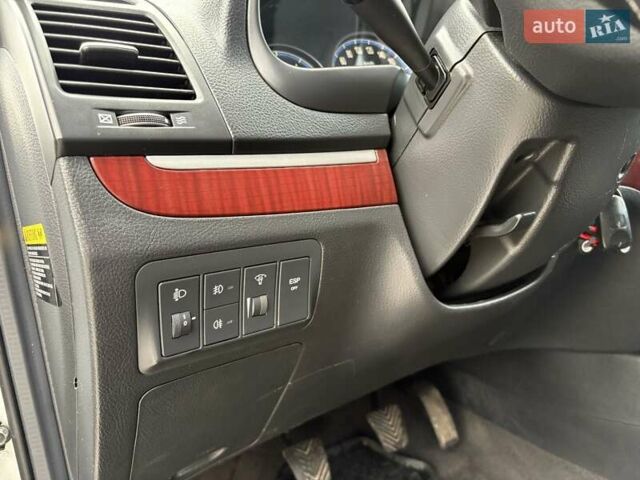 Серый Хендай Санта Фе, объемом двигателя 2.19 л и пробегом 276 тыс. км за 8550 $, фото 62 на Automoto.ua