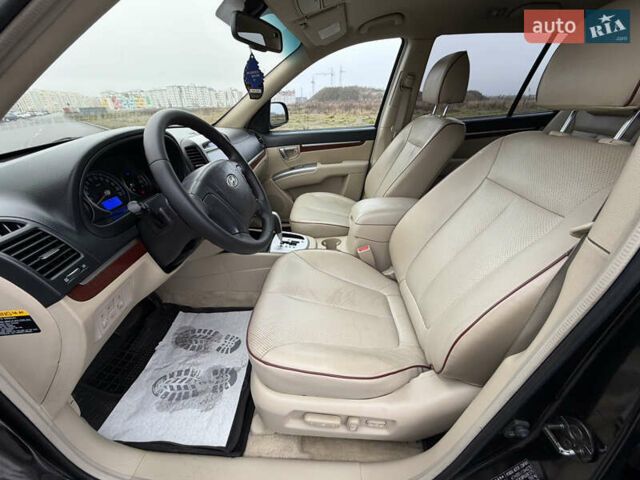 Серый Хендай Санта Фе, объемом двигателя 2.2 л и пробегом 232 тыс. км за 10555 $, фото 37 на Automoto.ua