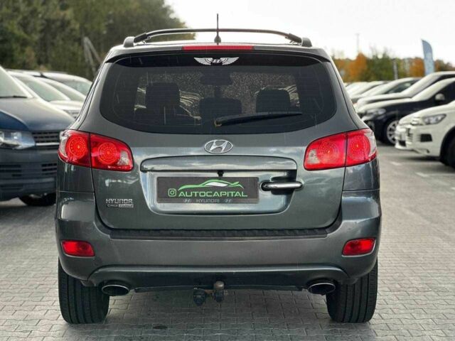 Серый Хендай Санта Фе, объемом двигателя 2.2 л и пробегом 225 тыс. км за 8990 $, фото 8 на Automoto.ua