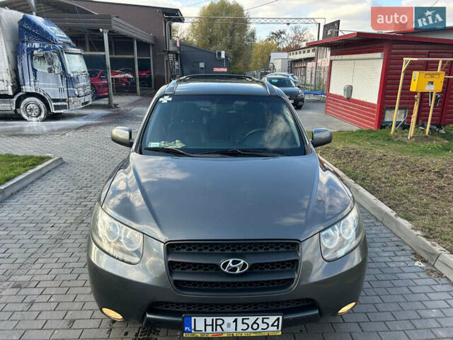 Серый Хендай Санта Фе, объемом двигателя 0 л и пробегом 300 тыс. км за 5500 $, фото 2 на Automoto.ua