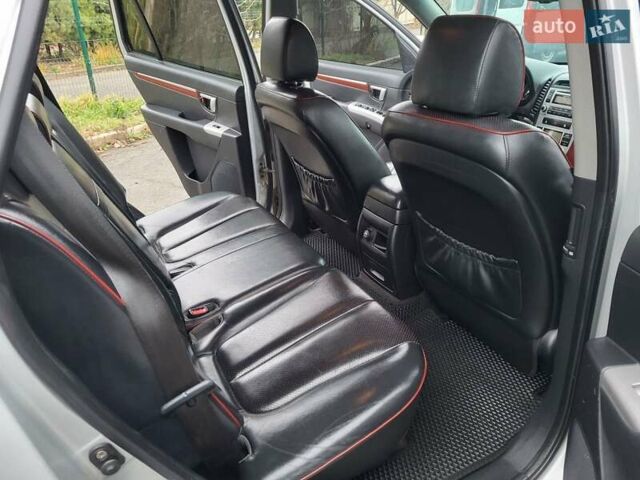 Сірий Хендай Санта Фе, об'ємом двигуна 2.2 л та пробігом 283 тис. км за 9300 $, фото 39 на Automoto.ua