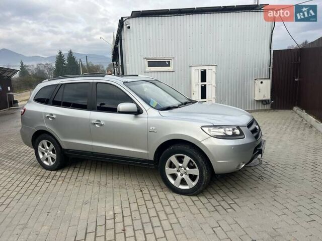 Сірий Хендай Санта Фе, об'ємом двигуна 2.2 л та пробігом 215 тис. км за 10100 $, фото 2 на Automoto.ua