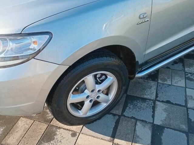 Сірий Хендай Санта Фе, об'ємом двигуна 0 л та пробігом 240 тис. км за 7800 $, фото 10 на Automoto.ua