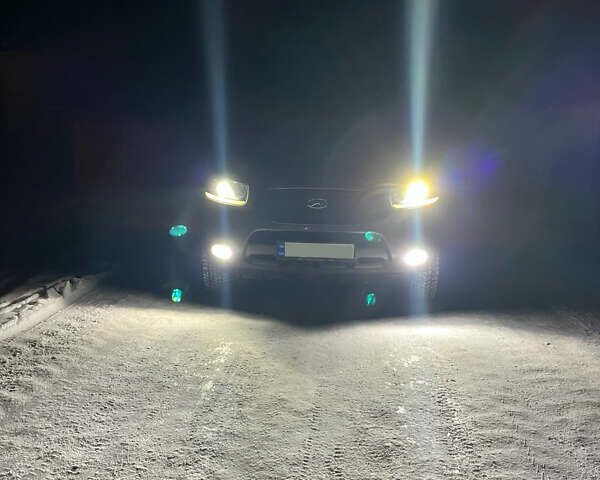 Сірий Хендай Санта Фе, об'ємом двигуна 2.19 л та пробігом 320 тис. км за 10000 $, фото 25 на Automoto.ua