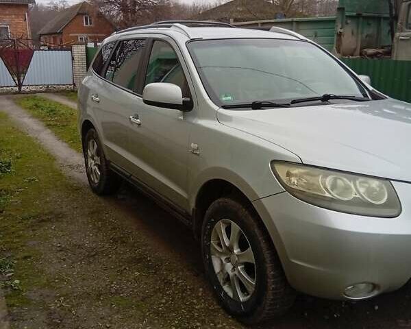 Серый Хендай Санта Фе, объемом двигателя 2.19 л и пробегом 323 тыс. км за 7990 $, фото 10 на Automoto.ua