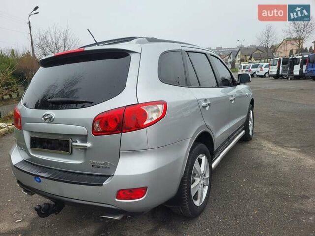 Сірий Хендай Санта Фе, об'ємом двигуна 2.2 л та пробігом 283 тис. км за 9300 $, фото 76 на Automoto.ua