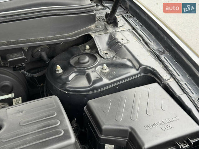 Серый Хендай Санта Фе, объемом двигателя 2.2 л и пробегом 232 тыс. км за 10555 $, фото 95 на Automoto.ua