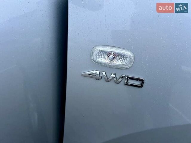 Сірий Хендай Санта Фе, об'ємом двигуна 2.19 л та пробігом 290 тис. км за 8600 $, фото 8 на Automoto.ua