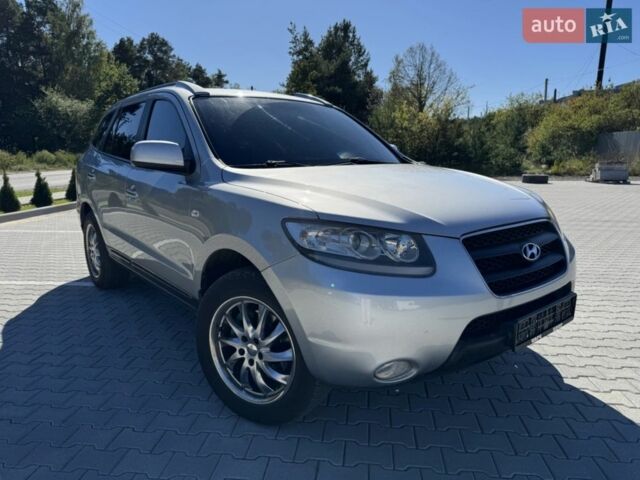 Серый Хендай Санта Фе, объемом двигателя 2.2 л и пробегом 284 тыс. км за 262 $, фото 2 на Automoto.ua