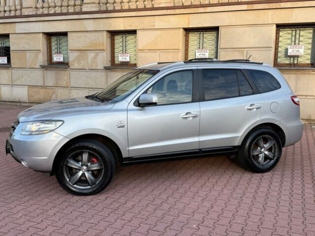 Серый Хендай Санта Фе, объемом двигателя 2.2 л и пробегом 321 тыс. км за 2600 $, фото 1 на Automoto.ua