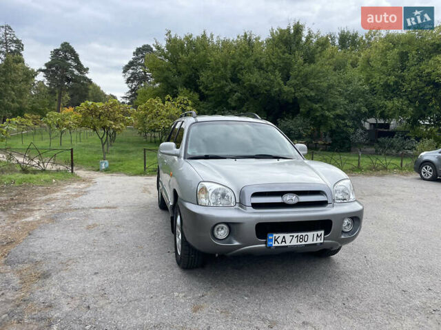 Сірий Хендай Санта Фе, об'ємом двигуна 2.35 л та пробігом 129 тис. км за 7000 $, фото 1 на Automoto.ua